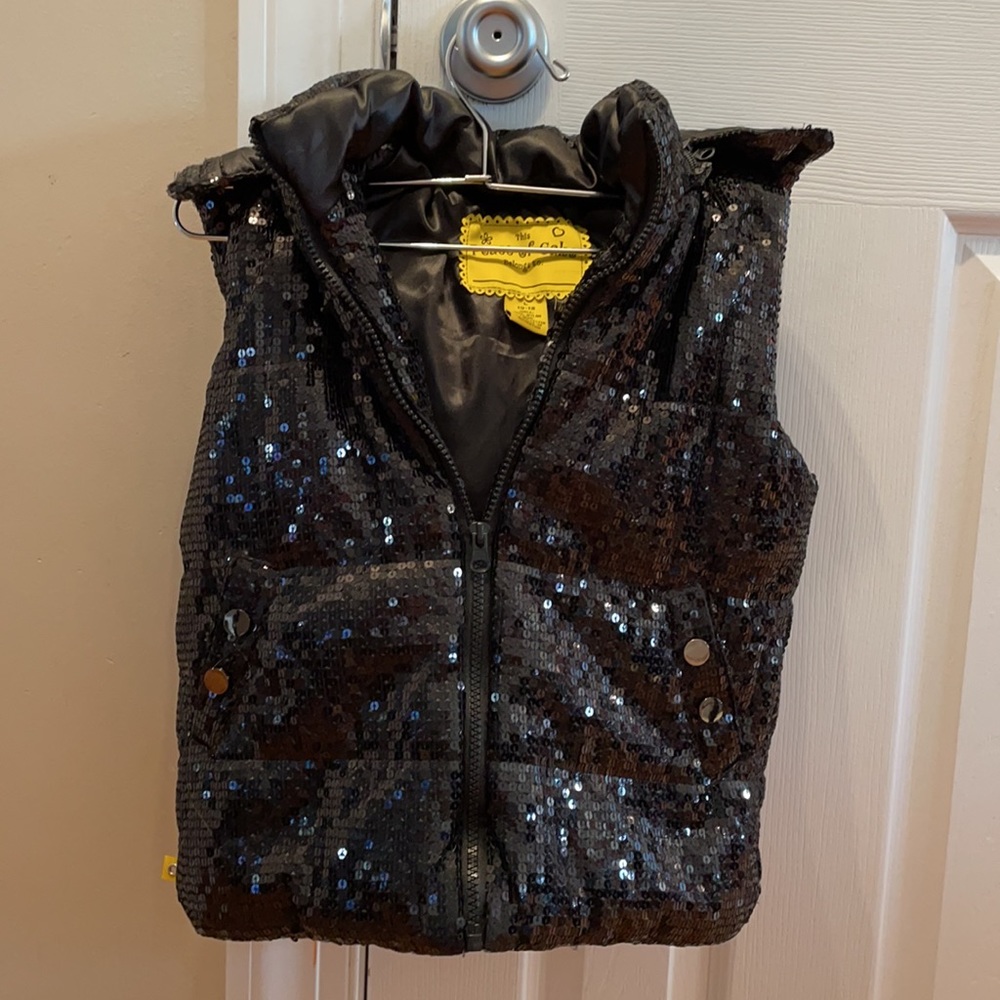 EUC PIECE OF CAKE girls black sequins vest